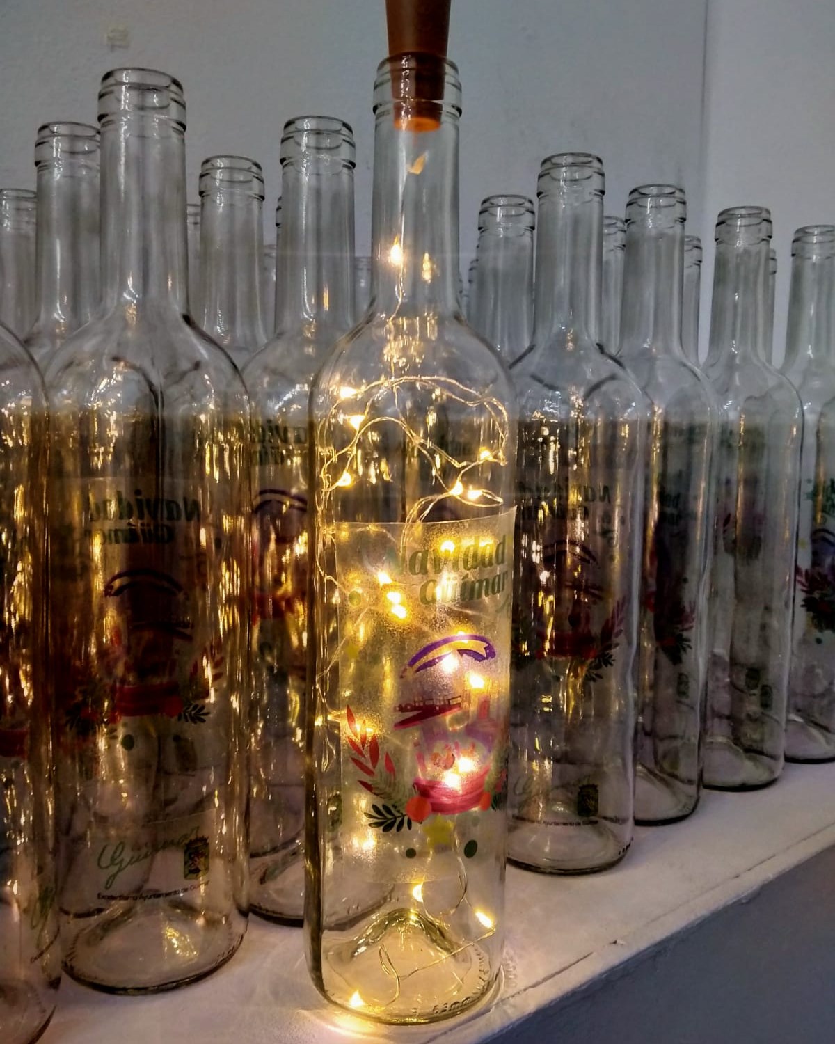 Etiquetas transparentes para botellas luminosas para Ayuntamiento de Güímar