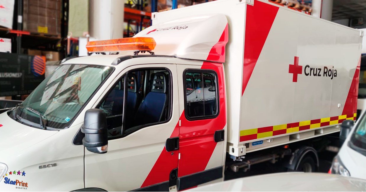 Rotulación camión para Cruz Roja 1