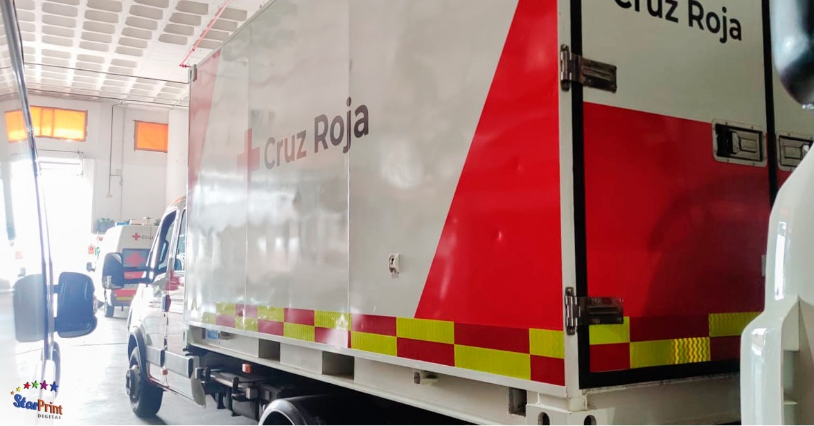 Rotulación camión para Cruz Roja 2